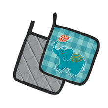 Load image into Gallery viewer, Elephant Love Pot Holders - Set of 2 - Heat-Resistant Kitchen Essentials BB6744PTHD