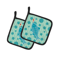 Load image into Gallery viewer, Polkadot Fish Pot Holders - Set of 2 - Heat-Resistant Kitchen Essentials BB6756PTHD