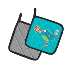 Load image into Gallery viewer, Birdy Love Pot Holders - Set of 2 - Heat-Resistant Kitchen Essentials BB6760PTHD