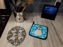 Load image into Gallery viewer, Penguin Pot Holders - Set of 2 - Heat-Resistant Kitchen Essentials BB6771PTHD
