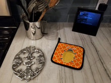 Load image into Gallery viewer, Beetle Pot Holders - Set of 2 - Heat-Resistant Kitchen Essentials BB6772PTHD