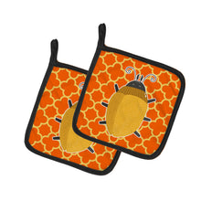 Load image into Gallery viewer, Beetle Pot Holders - Set of 2 - Heat-Resistant Kitchen Essentials BB6772PTHD