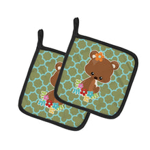Load image into Gallery viewer, Baby Brown Bear Pot Holders - Set of 2 - Heat-Resistant Kitchen Essentials BB6797PTHD
