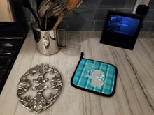Load image into Gallery viewer, Elephant with Balloon Pot Holders - Set of 2 - Heat-Resistant Kitchen Essentials BB6835PTHD