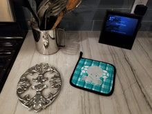 Load image into Gallery viewer, Plaid Elephant Pot Holders - Set of 2 - Heat-Resistant Kitchen Essentials BB6840PTHD
