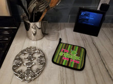 Load image into Gallery viewer, Cactus I'm Stuck on You Pot Holders - Set of 2 - Heat-Resistant Kitchen Essentials BB6851PTHD