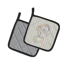 Load image into Gallery viewer, Circus Elephant Pot Holders - Set of 2 - Heat-Resistant Kitchen Essentials BB6859PTHD