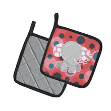 Load image into Gallery viewer, Elephant Lots of Polkadots Pot Holders - Set of 2 - Heat-Resistant Kitchen Essentials BB6951PTHD