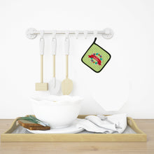 Load image into Gallery viewer, Christmas Wreath Presents Green Pot Holders - Set of 2 - Heat-Resistant Kitchen Essentials