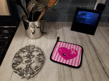 Load image into Gallery viewer, Breast Cancer Awareness Ribbon Heart Pot Holders - Set of 2 - Heat-Resistant Kitchen Essentials BB6982PTHD