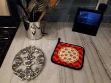Load image into Gallery viewer, Large Pizza Pot Holders - Set of 2 - Heat-Resistant Kitchen Essentials BB7058PTHD