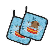 Load image into Gallery viewer, Puppy taking a bath Pot Holders - Set of 2 - Heat-Resistant Kitchen Essentials BB7077PTHD