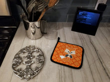 Load image into Gallery viewer, Baby Fox Quatrafoil Pot Holders - Set of 2 - Heat-Resistant Kitchen Essentials BB7085PTHD