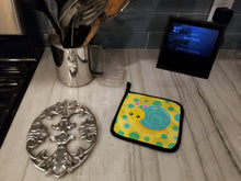 Load image into Gallery viewer, Snail on Polkadots Pot Holders - Set of 2 - Heat-Resistant Kitchen Essentials BB7104PTHD