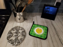 Load image into Gallery viewer, Lemon Pot Holders - Set of 2 - Heat-Resistant Kitchen Essentials BB7107PTHD