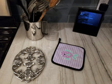 Load image into Gallery viewer, Purple Fish Pot Holders - Set of 2 - Heat-Resistant Kitchen Essentials BB7128PTHD