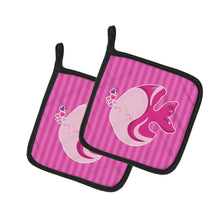 Load image into Gallery viewer, Pink Fish Pot Holders - Set of 2 - Heat-Resistant Kitchen Essentials BB7131PTHD