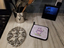 Load image into Gallery viewer, Hippopotamus Pot Holders - Set of 2 - Heat-Resistant Kitchen Essentials BB7147PTHD