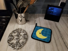 Load image into Gallery viewer, Weather Moon Face Pot Holders - Set of 2 - Heat-Resistant Kitchen Essentials BB7156PTHD
