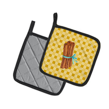 Load image into Gallery viewer, Cinnamon on Basketweave Pot Holders - Set of 2 - Heat-Resistant Kitchen Essentials BB7197PTHD