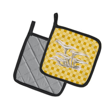 Load image into Gallery viewer, Oyster Mushrooms on Basketweave Pot Holders - Set of 2 - Heat-Resistant Kitchen Essentials BB7206PTHD