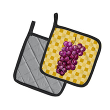 Load image into Gallery viewer, Grapes on Basketweave Pot Holders - Set of 2 - Heat-Resistant Kitchen Essentials BB7227PTHD