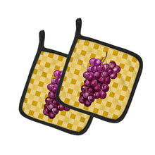 Load image into Gallery viewer, Grapes on Basketweave Pot Holders - Set of 2 - Heat-Resistant Kitchen Essentials BB7227PTHD