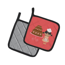 Load image into Gallery viewer, Valentine's Cake Baker African American Pot Holders - Set of 2 - Heat-Resistant Kitchen Essentials BB7264PTHD