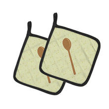 Load image into Gallery viewer, Wooden Spoon on Green Pot Holders - Set of 2 - Heat-Resistant Kitchen Essentials BB7300PTHD