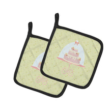 Load image into Gallery viewer, Decorated Cake on Green Pot Holders - Set of 2 - Heat-Resistant Kitchen Essentials BB7306PTHD