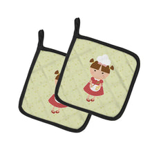 Load image into Gallery viewer, Brunette Baker on Green Pot Holders - Set of 2 - Heat-Resistant Kitchen Essentials BB7307PTHD