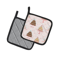Load image into Gallery viewer, Decorated Cakes Pot Holders - Set of 2 - Heat-Resistant Kitchen Essentials BB7311PTHD