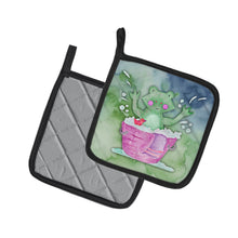 Load image into Gallery viewer, Frog Bathing Watercolor Pot Holders - Set of 2 - Heat-Resistant Kitchen Essentials BB7343PTHD