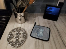 Load image into Gallery viewer, Wolf Watercolor Pot Holders - Set of 2 - Heat-Resistant Kitchen Essentials BB7398PTHD