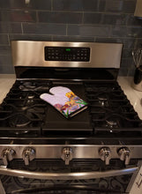 Load image into Gallery viewer, Purple and Yellow Iris Oven Mitt BB7445OVMT