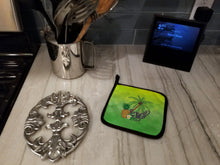 Load image into Gallery viewer, Summer Enjoy Pot Holders - Set of 2 - Heat-Resistant Kitchen Essentials BB7456PTHD