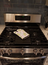 Load image into Gallery viewer, Watercolor Leaves Pink Oven Mitt BB7480OVMT