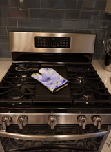 Load image into Gallery viewer, Watercolor Blue Flowers Oven Mitt BB7491OVMT