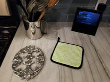 Load image into Gallery viewer, Gemoetric Circles on Green Watercolor Pot Holders - Set of 2 - Heat-Resistant Kitchen Essentials BB7493PTHD