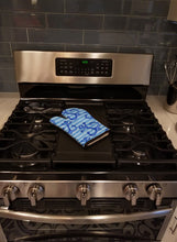 Load image into Gallery viewer, Beach Watercolor Anchors Oven Mitt BB7533OVMT