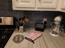 Load image into Gallery viewer, Watercolor Princess and Crown Oven Mitt BB7551OVMT