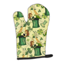 Load image into Gallery viewer, Watercolor St Patrick's Day Party Oven Mitt BB7559OVMT