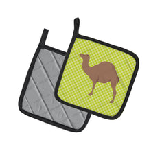 Load image into Gallery viewer, F1 Hybrid Camel Green Pot Holders - Set of 2 - Heat-Resistant Kitchen Essentials BB7645PTHD