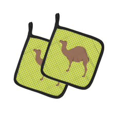 Load image into Gallery viewer, F1 Hybrid Camel Green Pot Holders - Set of 2 - Heat-Resistant Kitchen Essentials BB7645PTHD