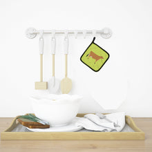 Load image into Gallery viewer, Jersey Cow Green Pot Holders - Set of 2 - Heat-Resistant Kitchen Essentials BB7655PTHD