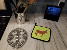 Load image into Gallery viewer, Irish Donkey Green Pot Holders - Set of 2 - Heat-Resistant Kitchen Essentials BB7674PTHD