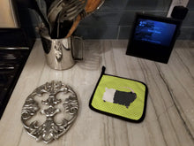 Load image into Gallery viewer, Welsh Black-Necked Goat Green Pot Holders - Set of 2 - Heat-Resistant Kitchen Essentials