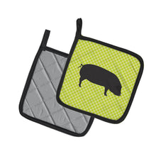 Load image into Gallery viewer, Devon Large Black Pig Green Pot Holders - Set of 2 - Heat-Resistant Kitchen Essentials BB7757PTHD