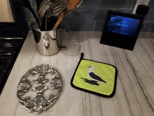 Load image into Gallery viewer, Saxon Fairy Swallow Pigeon Green Pot Holders - Set of 2 - Heat-Resistant Kitchen Essentials BB7772PTHD