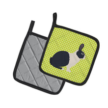 Load image into Gallery viewer, Dutch Rabbit Green Pot Holders - Set of 2 - Heat-Resistant Kitchen Essentials BB7784PTHD